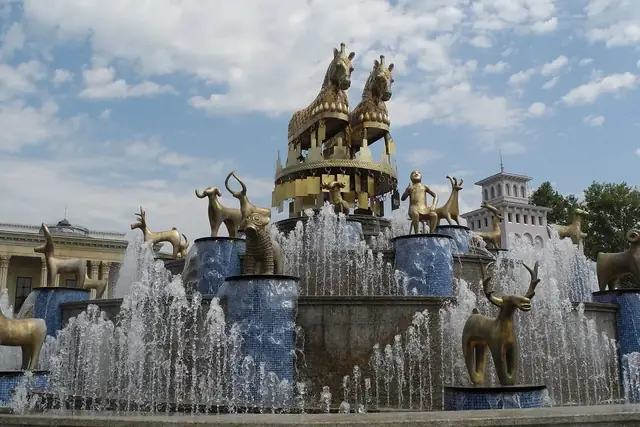 Фонтан «Колхида» в центре Кутаиси